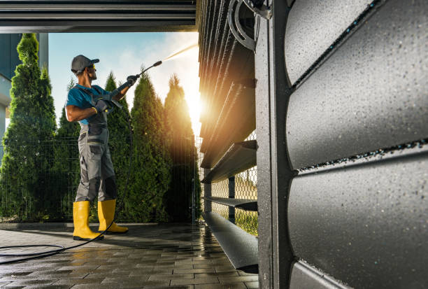 Professional Pressure Washing in East Dubuque, IL